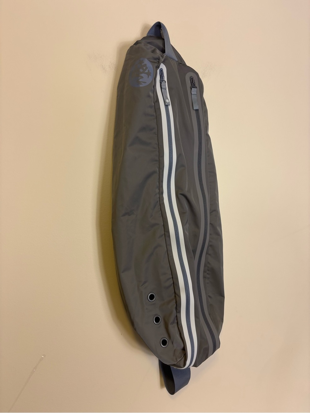 Manduka Grey Yoga Mat Shoulder Carry Bag